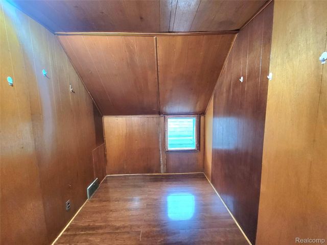 2282 Poland Street, Hamtramck, MI 48212