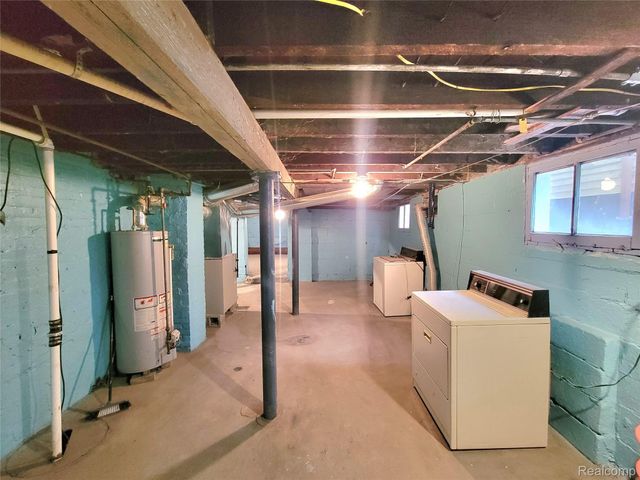 2282 Poland Street, Hamtramck, MI 48212