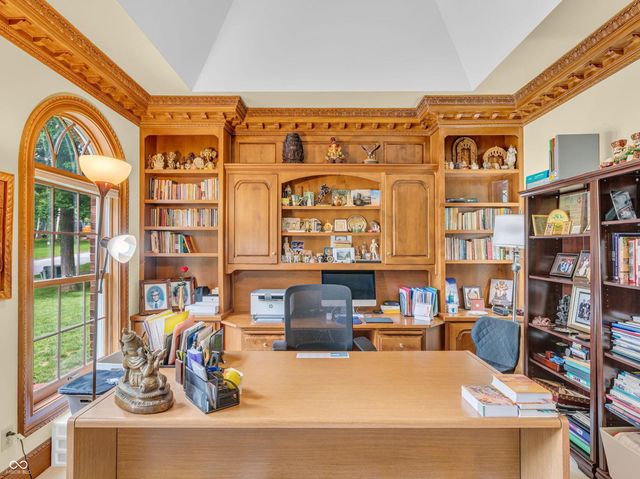 608 N Tulip Court, Crawfordsville, IN 47933