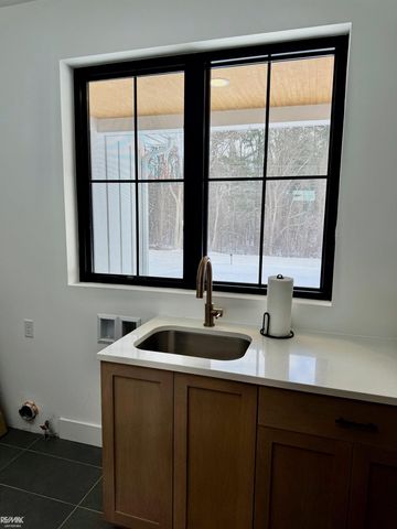 5718 Sheldon Road, Oakland Twp, MI 48306