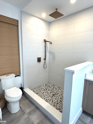 5718 Sheldon Road, Oakland Twp, MI 48306