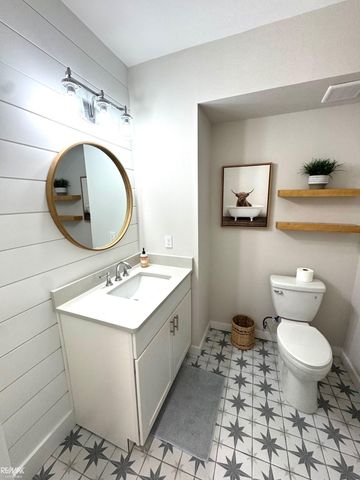 5718 Sheldon Road, Oakland Twp, MI 48306