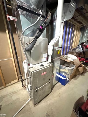 5718 Sheldon Road, Oakland Twp, MI 48306