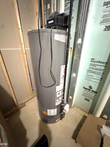 5718 Sheldon Road, Oakland Twp, MI 48306