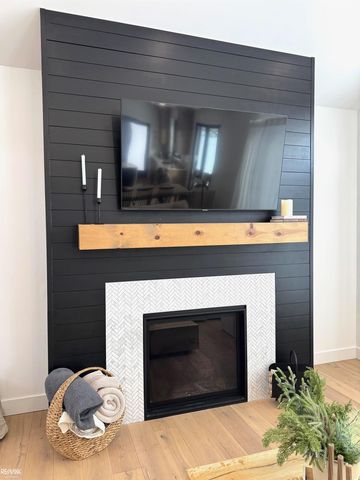 5718 Sheldon Road, Oakland Twp, MI 48306