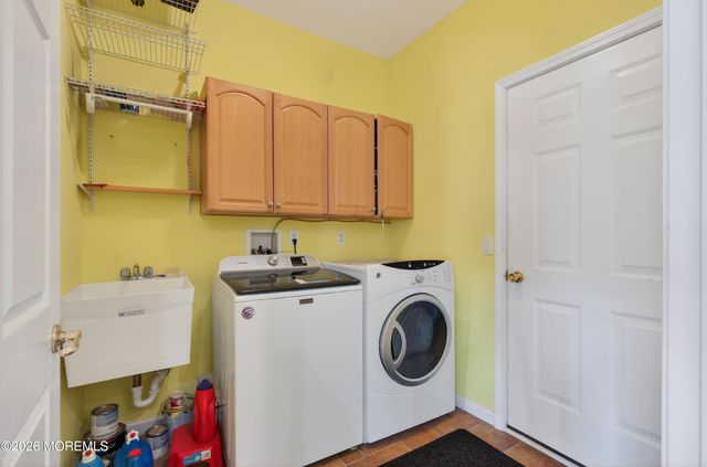 2 Winkle Court, Manchester, NJ 08759