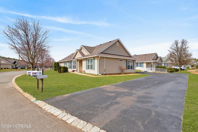 2 Winkle Court, Manchester, NJ 08759