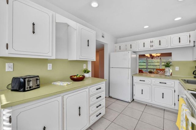 8351 Sands Point Boulevard A310, Tamarac, FL 33321