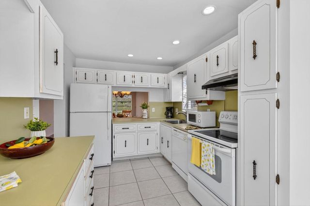 8351 Sands Point Boulevard A310, Tamarac, FL 33321