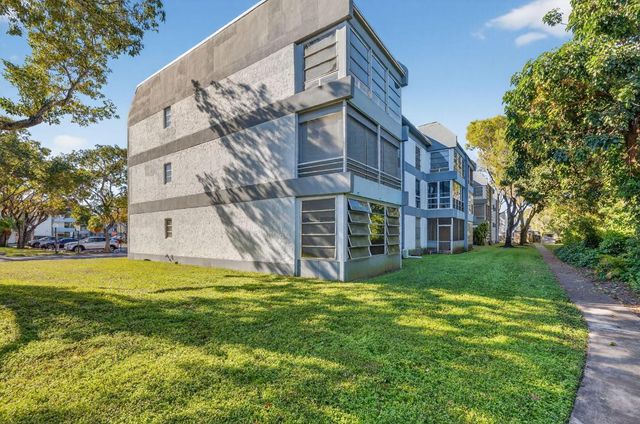 8351 Sands Point Boulevard A310, Tamarac, FL 33321