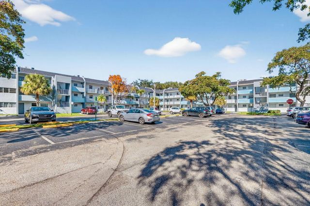 8351 Sands Point Boulevard A310, Tamarac, FL 33321