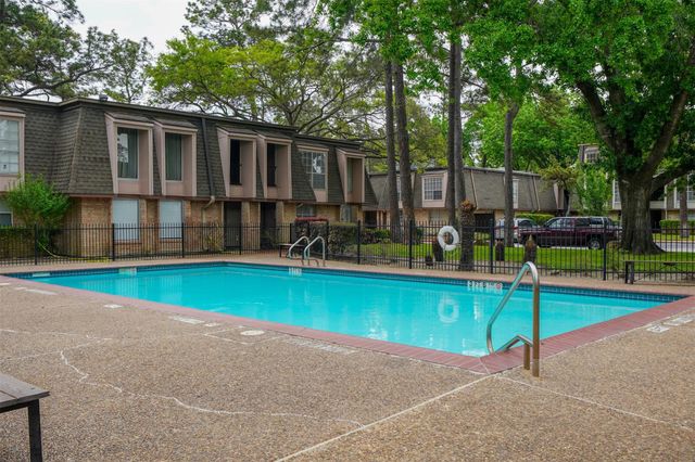 12633 Memorial Drive 77, Houston, TX 77024