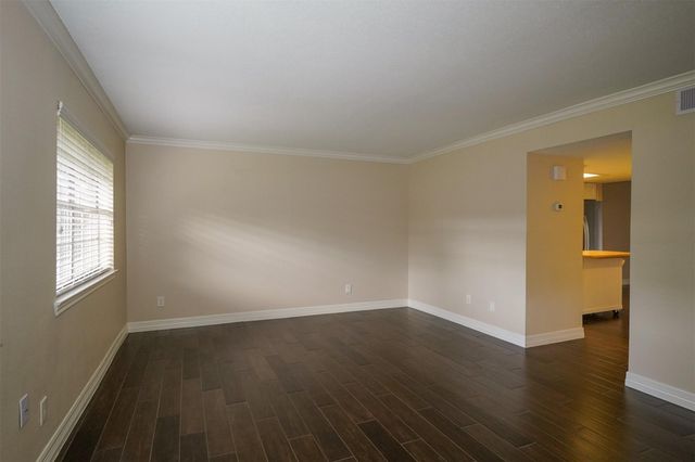 12633 Memorial Drive 77, Houston, TX 77024