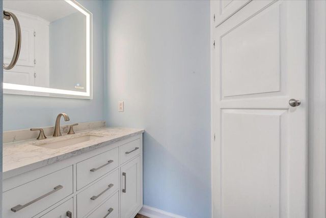7609 Countrywood DR, Roanoke, VA 24018