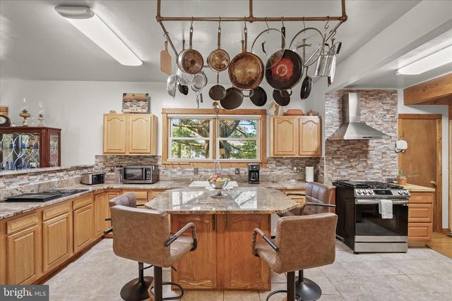 3137 18TH ST NE, Washington, DC 20018