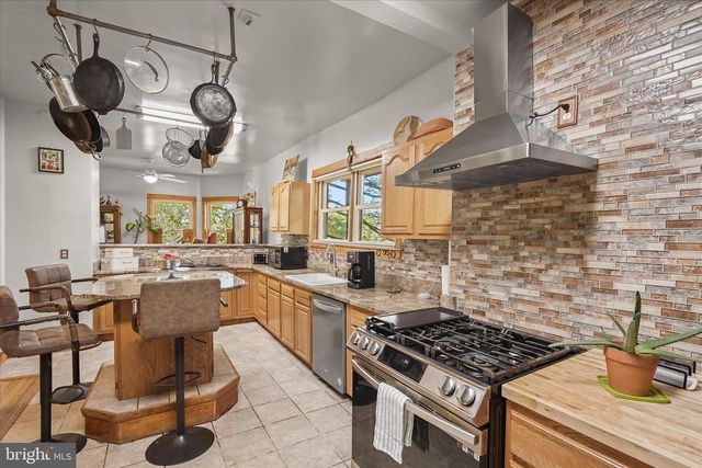 3137 18TH ST NE, Washington, DC 20018