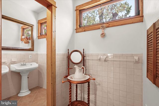 3137 18TH ST NE, Washington, DC 20018