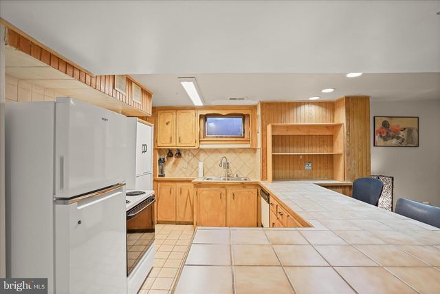 3137 18TH ST NE, Washington, DC 20018