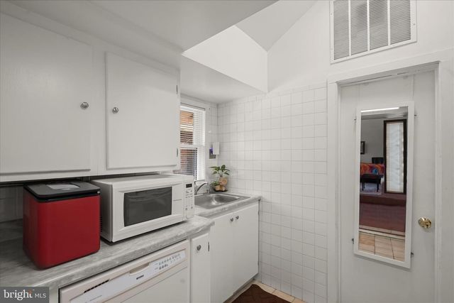 3137 18TH ST NE, Washington, DC 20018