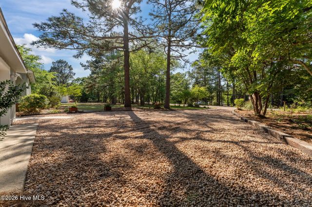 106 Juniper Court, West End, NC 27376