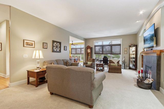 515 Wynnewood COURT, Waukesha, WI 53188