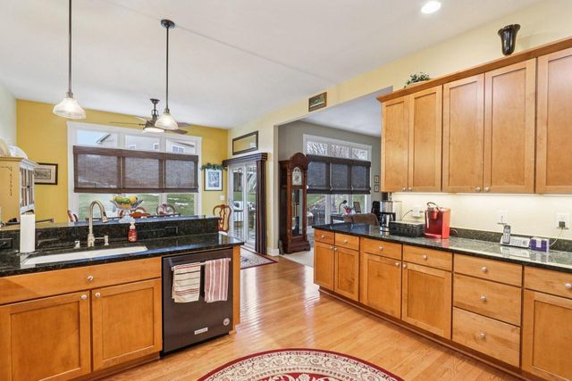 515 Wynnewood COURT, Waukesha, WI 53188