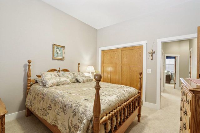 515 Wynnewood COURT, Waukesha, WI 53188