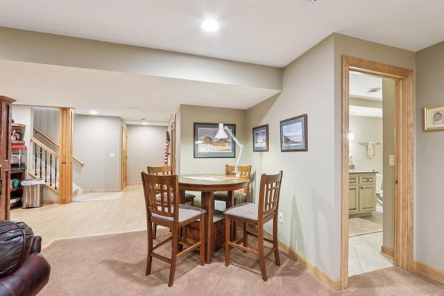 515 Wynnewood COURT, Waukesha, WI 53188