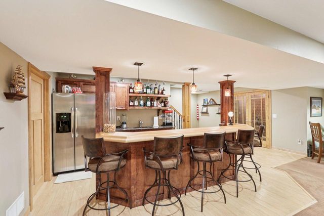 515 Wynnewood COURT, Waukesha, WI 53188