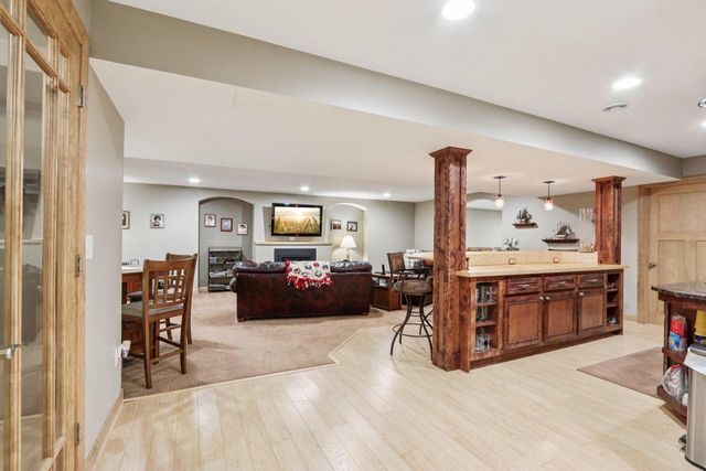 515 Wynnewood COURT, Waukesha, WI 53188