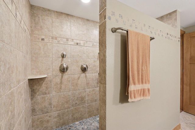 515 Wynnewood COURT, Waukesha, WI 53188