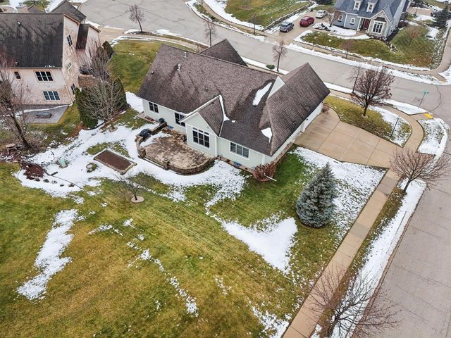 515 Wynnewood COURT, Waukesha, WI 53188