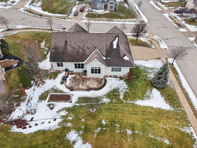 515 Wynnewood COURT, Waukesha, WI 53188