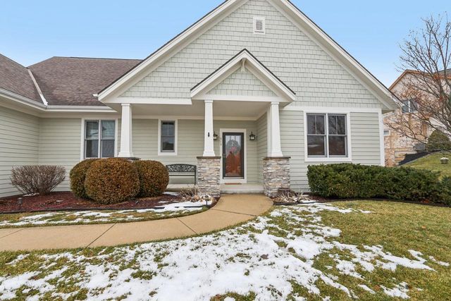 515 Wynnewood COURT, Waukesha, WI 53188