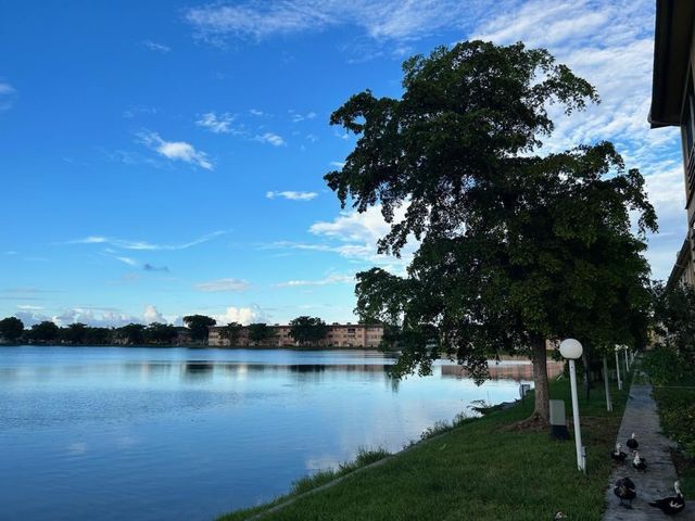 251 NE 187TH Street 825, Miami, FL 33179