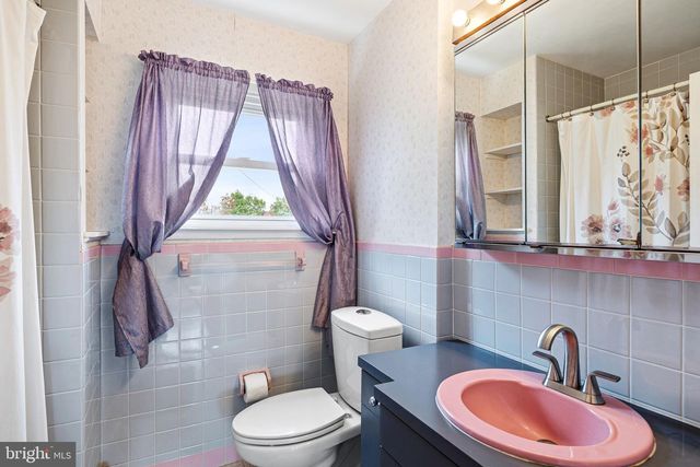 282 HENRY AVE, Warminster, PA 18974