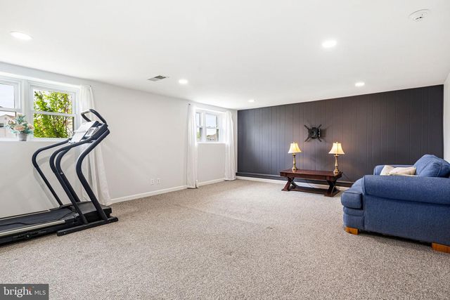 282 HENRY AVE, Warminster, PA 18974