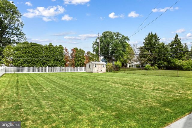 282 HENRY AVE, Warminster, PA 18974