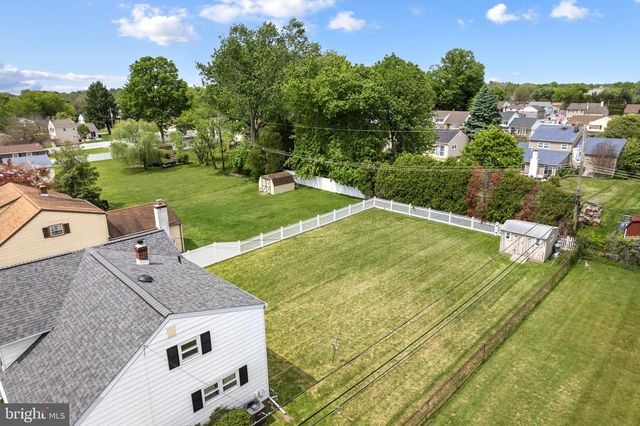282 HENRY AVE, Warminster, PA 18974