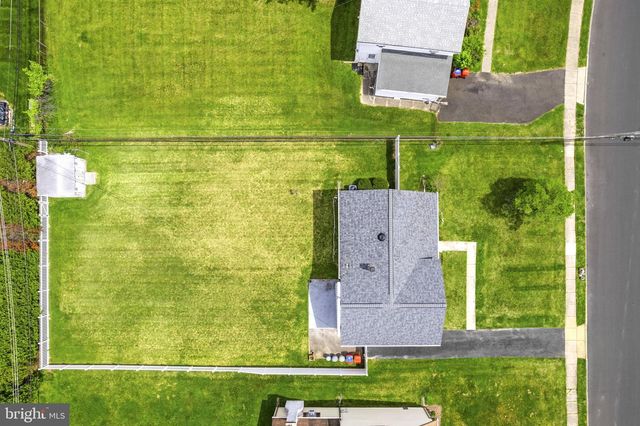 282 HENRY AVE, Warminster, PA 18974