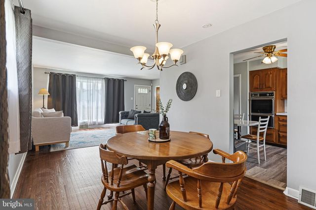 282 HENRY AVE, Warminster, PA 18974