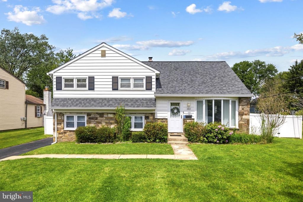 282 HENRY AVE, Warminster, PA 18974