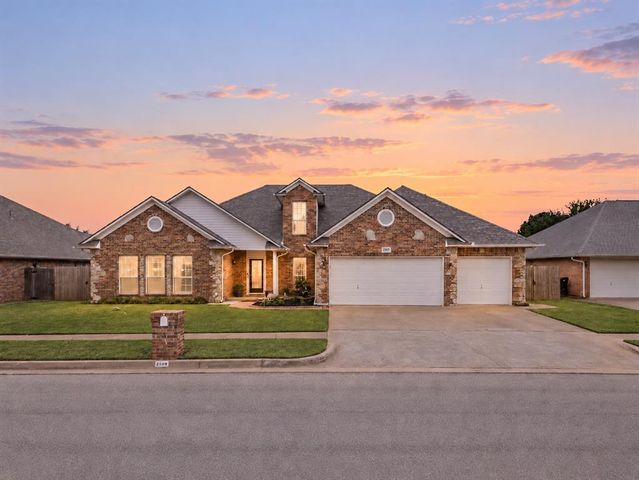 2509 Kingsley Lane, Oklahoma City, OK 73128