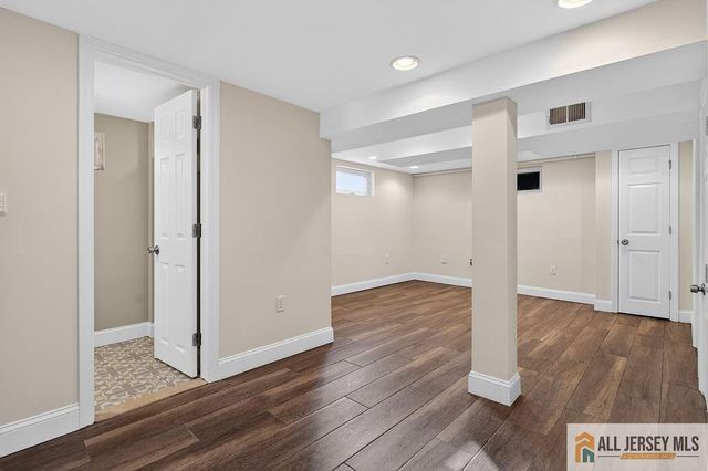 37 N 7th Avenue, Highland Park, NJ 08904