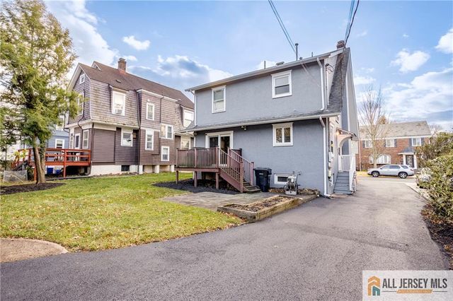 37 N 7th Avenue, Highland Park, NJ 08904