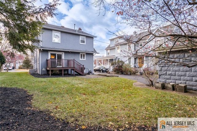 37 N 7th Avenue, Highland Park, NJ 08904