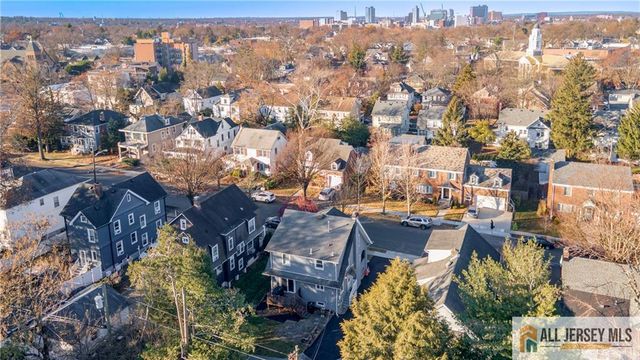 37 N 7th Avenue, Highland Park, NJ 08904