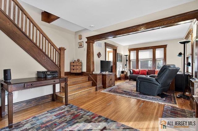 37 N 7th Avenue, Highland Park, NJ 08904