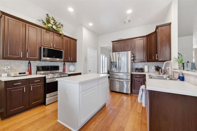 9507 Bending Willow Lane, Houston, TX 77064