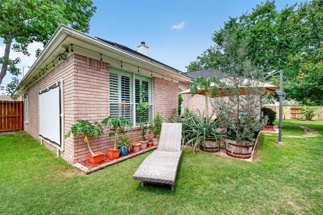 9507 Bending Willow Lane, Houston, TX 77064